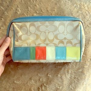 Coach Cosmetic Case (signature pattern)